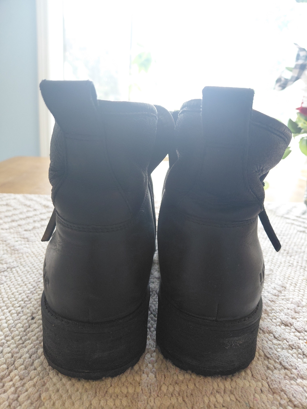 Ugg Lavelle Black Leather Boots Fur Lined Womens Size 9 1013366 - Picture 5 of 9